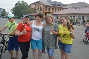 Участие в спортивной разминке и велопробеге, приуроченной к празднованию Дня города, 24.06.2017 года