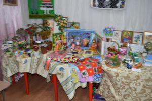 Районная выставка "Мир семьи. Страна детства", 2016 год