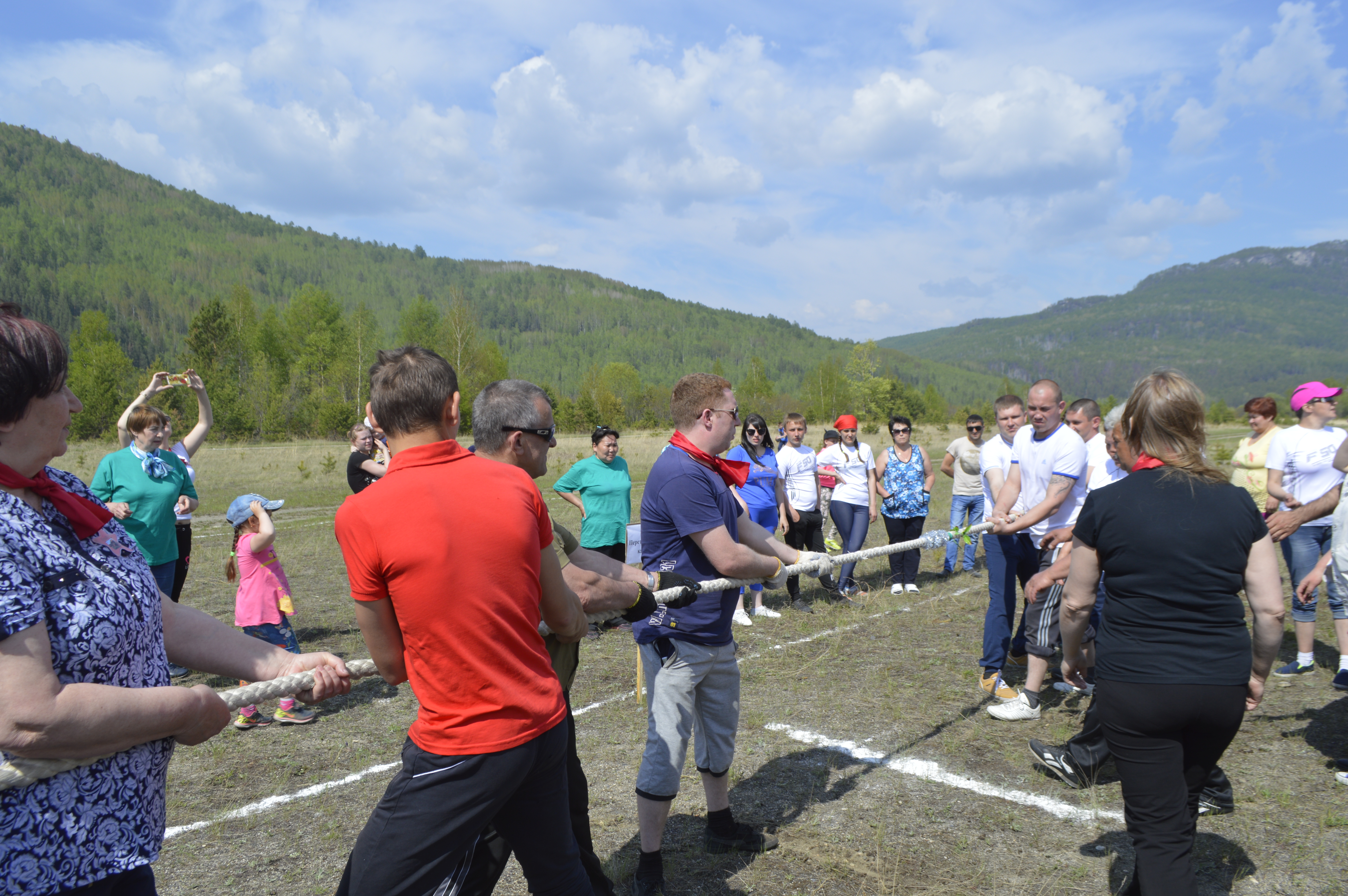 перетягивание канатов